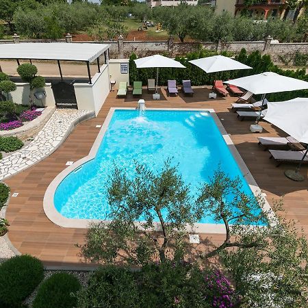 פורץ Villa Birikina With Pool מראה חיצוני תמונה