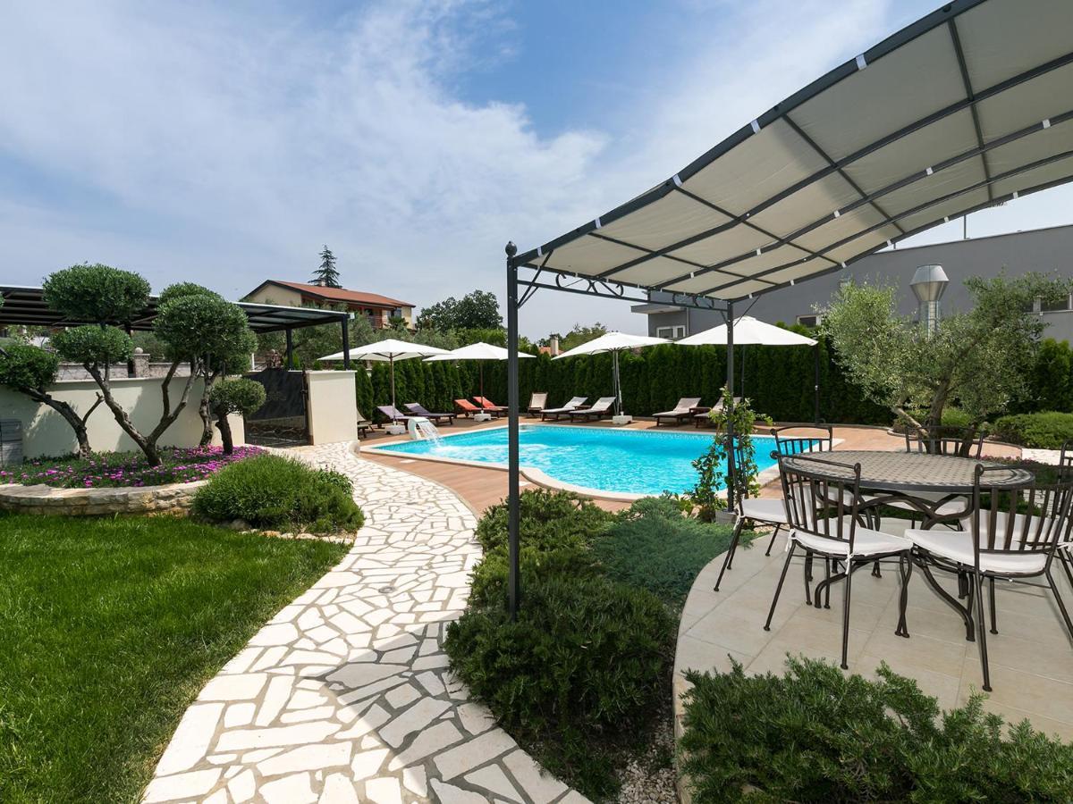 פורץ Villa Birikina With Pool מראה חיצוני תמונה